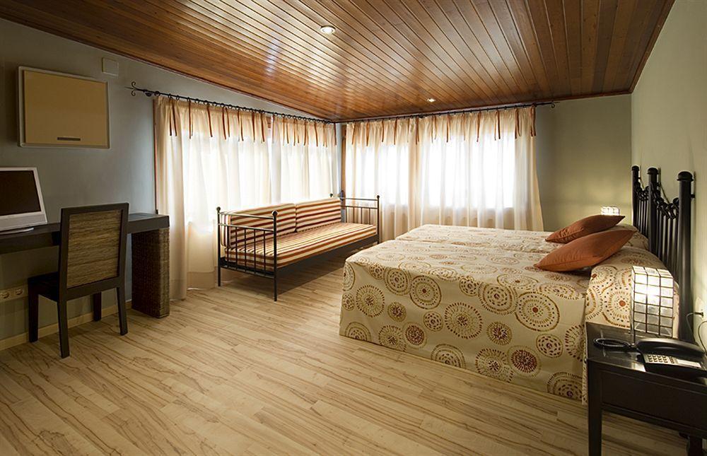 Hotel H Con Encanto Binéfar Zewnętrze zdjęcie
