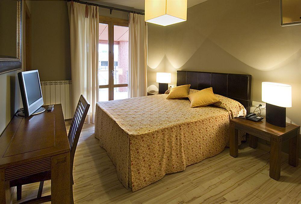 Hotel H Con Encanto Binéfar Zewnętrze zdjęcie