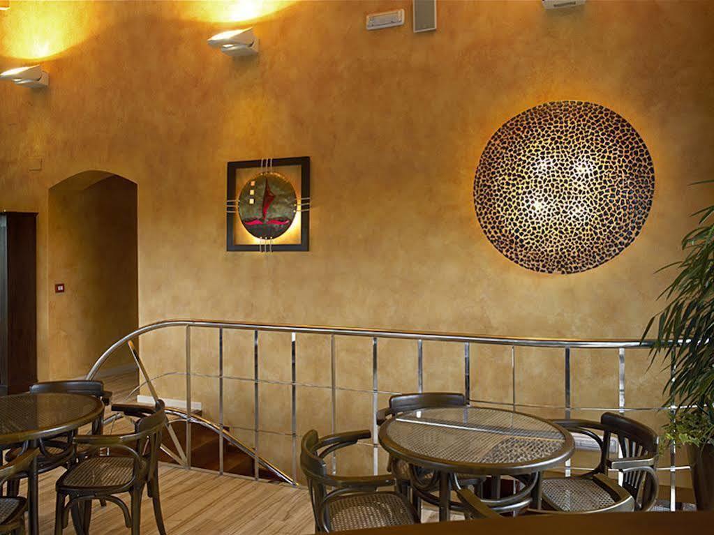 Hotel H Con Encanto Binéfar Zewnętrze zdjęcie